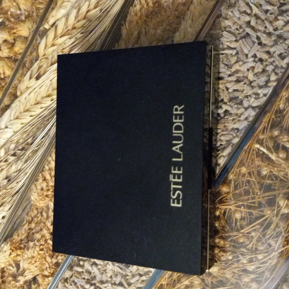 Estee Lauder eyeshadow - Picture 3 of 4